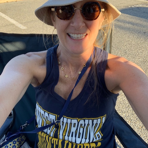 Meet your Posher, Karen - Picture 5 of 5